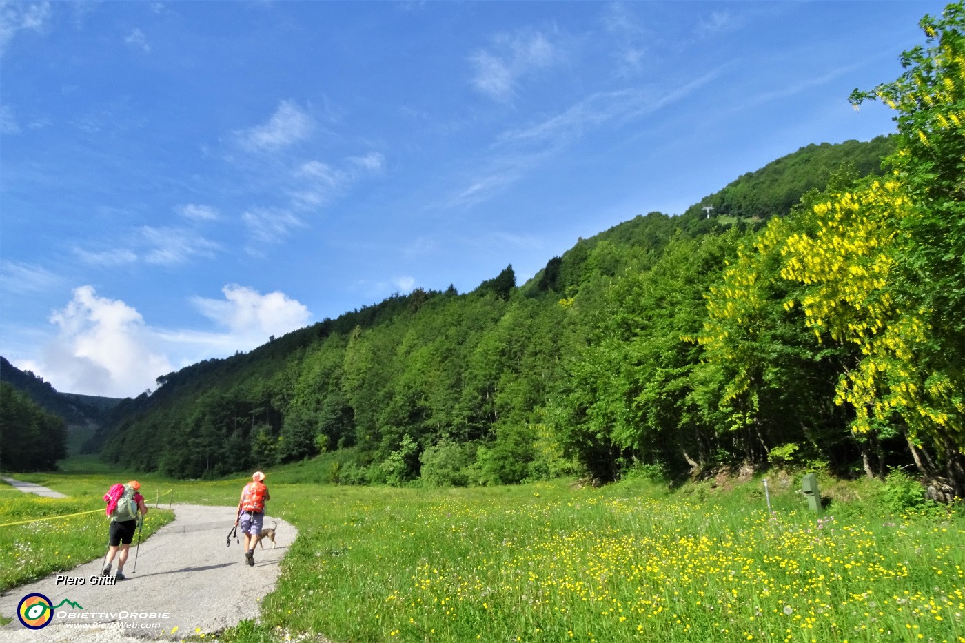 18 Ancora breve tratto di strada asfaltata.JPG